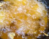 A picture of step 3 of Potato filled onion flitter.