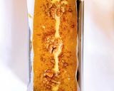 A picture of step 4 of Banana walnut cake.