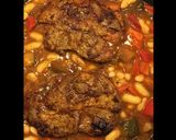 Une image de l'étape 4 de Côtes de porc aux courgettes poivrons tomates et haricots blancs.