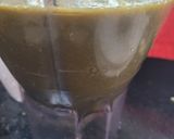 A picture of step 3 of Spinach cheese soup.