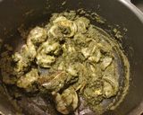 A picture of step 6 of Bhuna Coriander Prawns 🍤.