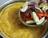 'குழம்பு கூட்டி' செய்த கருவாட்டு குழம்பு(karuvattu kulambu recipe in tamil) ரெசிபி ஸ்டேப் 4 புகைப்படம்
