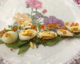 Hình bước làm 2 của món Bánh tráng cuốn trứng cúc sa tế