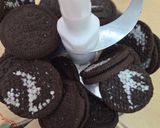 Foto del paso 2 de la receta: Postre torta Oreo® by Mycka 🍰 muuuy fácil, 4 ingredientes y sin horno🎂especial Día del Padre 🎊