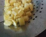 Foto langkah ke 1 dari resep Tumis Hati Kentang Daun Bawang.