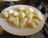 Foto del paso 2 de la receta: Sartenada de longanizas frescas sin piel con patatas