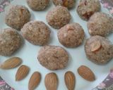 नारियल बादाम पिन्नी (Nariyal badam pinni recipe in Hindi) रेसिपी चरण 4 फोटो