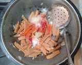 Foto langkah ke 4 dari resep Oseng-oseng Sosis.