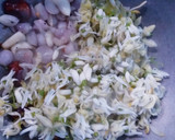 முருங்கை பூ கூட்டு ரெசிபி ஸ்டேப் 2 புகைப்படம்