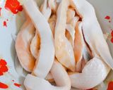 Hình bước làm 1 của món Lườn cá hồi chiên giòn chấm xốt mayonnaise