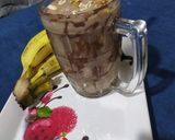 A picture of step 5 of Banana Nutella milk shake.