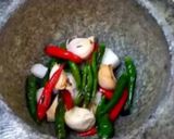 รูปขั้นตอนการทำที่ 4 ของ น้ำพริกเผาปลาย่างสูตรโบราณ