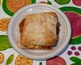 Foto del paso 5 de la receta: Bocata de tortilla con especias y paté de remolacha