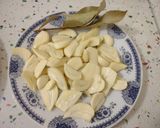 Foto del paso 1 de la receta Estofado de solomillo con patatas en crema de ajos