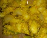 A picture of step 3 of Crispy Murmura Pakoda.
