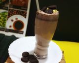 A picture of step 5 of Oreo Cold Coffee.