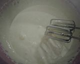 Foto langkah ke 2 dari resep Bolu kukus semangka.