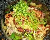 Foto del paso 5 de la receta: Cuarto de pollo deshuesado a la teriyaki