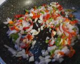Foto del paso 2 de la receta: Espaguetis con salsa blanca, huevos y pepperoni