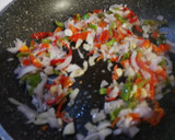 Foto del paso 2 de la receta: Espaguetis con salsa blanca, huevos y pepperoni