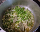 Foto del paso 2 de la receta: Arroz con alitas de pollo