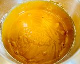 A picture of step 3 of Lenten honey pie in a multicooker.