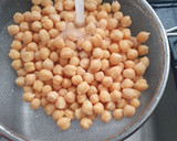 Foto del paso 1 de la receta: Garbanzos caldosos con longaniza roja