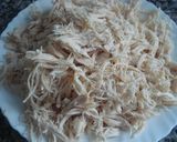 Foto del paso 1 de la receta: Ensalada de pollo con tostadas de pan al ajillo.