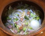 Foto del paso 5 de la receta: Alubias con brócoli y salchicha ahumada con ajo