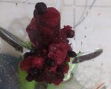Foto langkah ke 1 dari resep Mix Berries Smoothies.