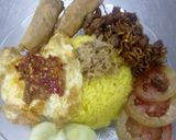 Foto langkah ke 4 dari resep Nasi kuning ala medelin first.