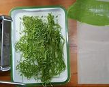Foto langkah ke 5 dari resep Homemade Mie Hijau Kering tahan 1 bulan.