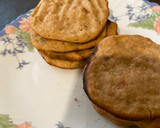 Foto del paso 3 de la receta: Alfajores de banana y mantequilla de maní