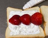 A picture of step 2 of Strawberry Sandwich.