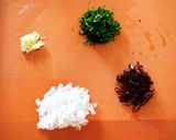 Foto del paso 1 de la receta: Pasta a la Puttanesca Michi 🍝