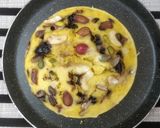 A picture of step 4 of Custard tea time cake.