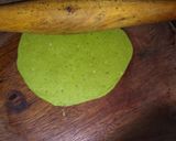 A picture of step 4 of Palak (Spinach) Puris.