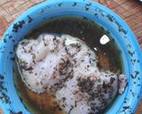 Foto del paso 1 de la receta: Pollo marinado con te de estragón