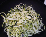 Foto del paso 2 de la receta: Espaguetis de calabacín con pesto de anacardos