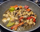 Foto del paso 1 de la receta: Fideos (fideuà) con cazón y rape