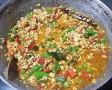 A picture of step 6 of Vegetable Broken Wheat khichdi.