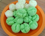 Foto langkah ke 5 dari resep Kue mangkok merekah.