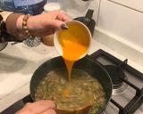 Foto del paso 5 de la receta: Sopa de champiñones y caracolitos