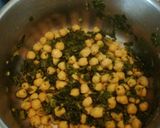 Foto del paso 9 de la receta Potaje de garbanzos y berzas