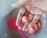 Foto langkah ke 3 dari resep Tumbprint Pink Cookies.