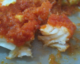 Foto del paso 3 de la receta: Merluza al horno con tomate y alcachofas