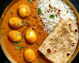 A picture of step 3 of Anda curry.