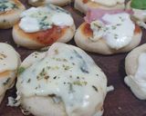 Foto del paso 3 de la receta: 🍕Pizzetas caseras con harina leudante