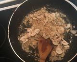 Foto del paso 5 de la receta Merluza en salsa marinera