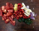 Foto langkah ke 2 dari resep Tumis ikan cabe.